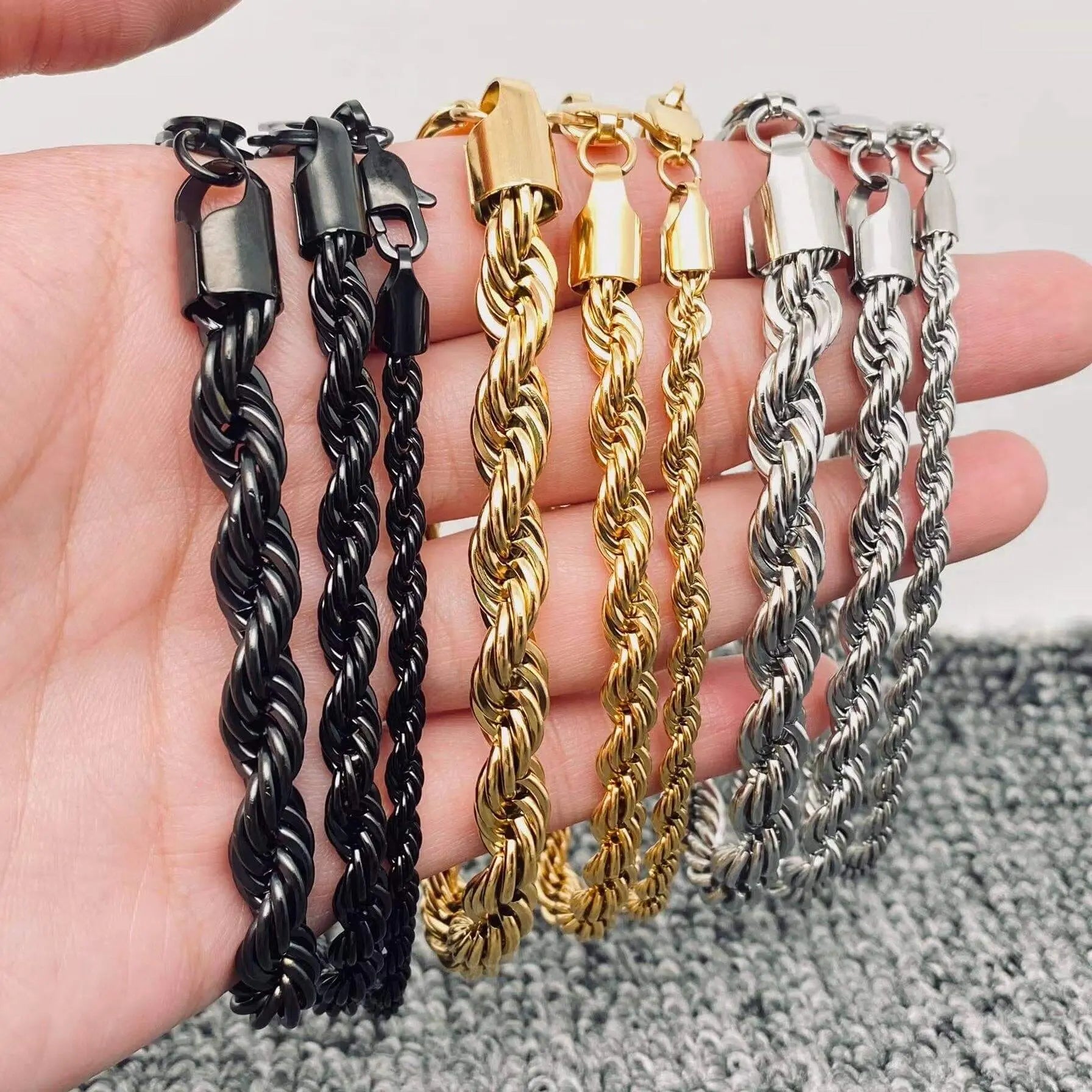 18K Gold-Plated Twist Chain Bracelet Made of 316L Stainless Steel - Hypoallergenic Jewelry by Mio Queena Mio Queena