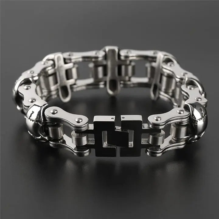 Chain Linked Skull Cuff Bracelet ODMPOD