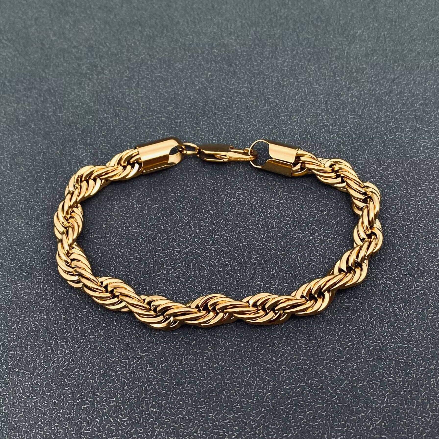 18K Gold-Plated Twist Chain Bracelet Made of 316L Stainless Steel - Hypoallergenic Jewelry by Mio Queena Mio Queena
