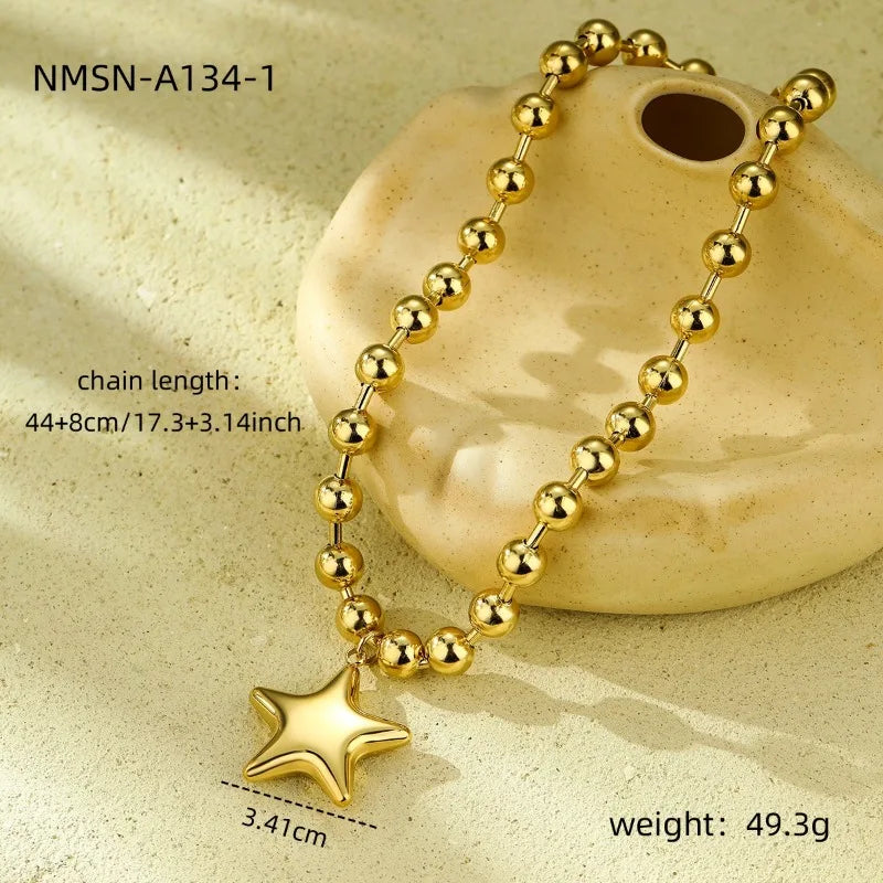Exaggerated Atmosphere, Personality, Fashion, Big Five-pointed Star Love, Stainless Steel Necklace, New Popular and Non-fading Eternal Bloom Co